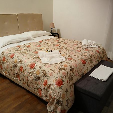 Le 5 Vie Bed & Breakfast แบร์กาโม ภายนอก รูปภาพ